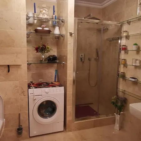 Hezky Byt U Hotela Thermal V Karlovych Varech Appartamento Karlovy Vary