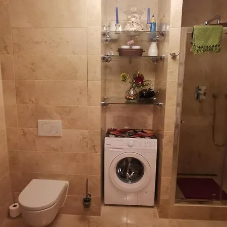 Hezky Byt U Hotela Thermal V Karlovych Varech Appartamento Karlovy Vary